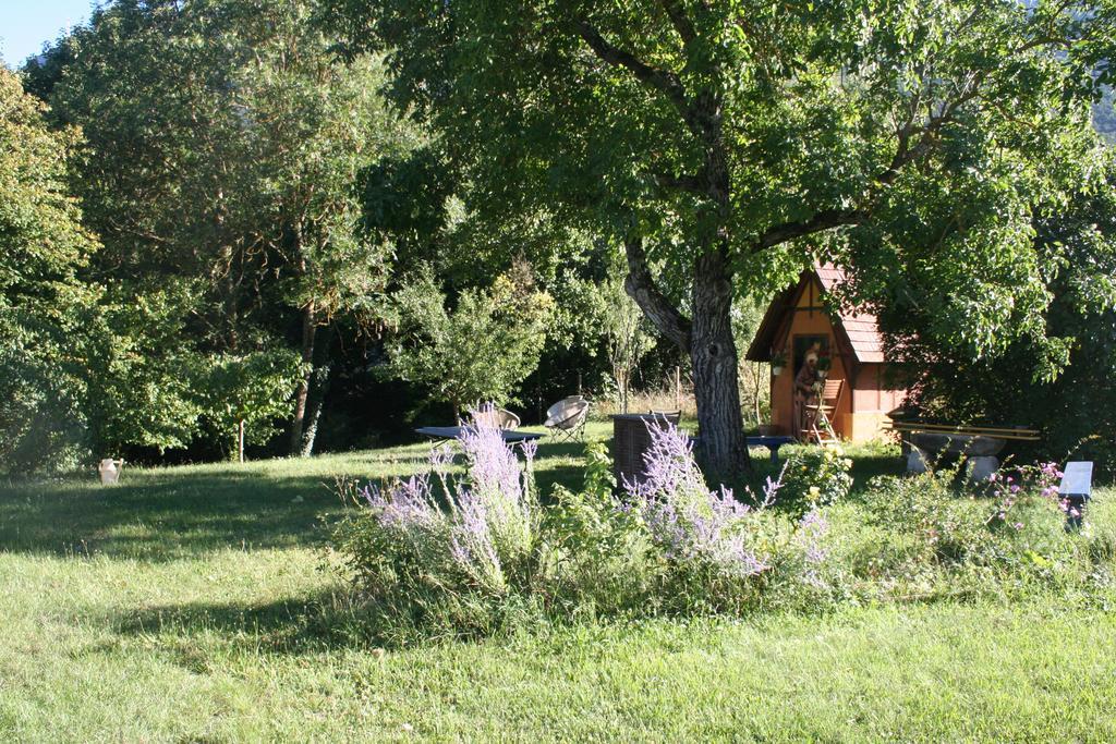 Chambre D'Hotes La Romarine Barnave Exterior photo