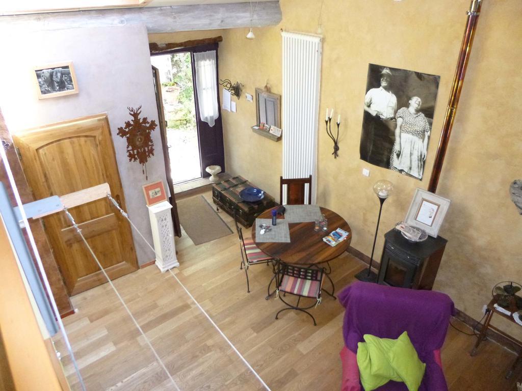 Chambre D'Hotes La Romarine Barnave Exterior photo